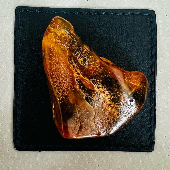 Baltic Amber Gemstone - Picture 2 of 8
